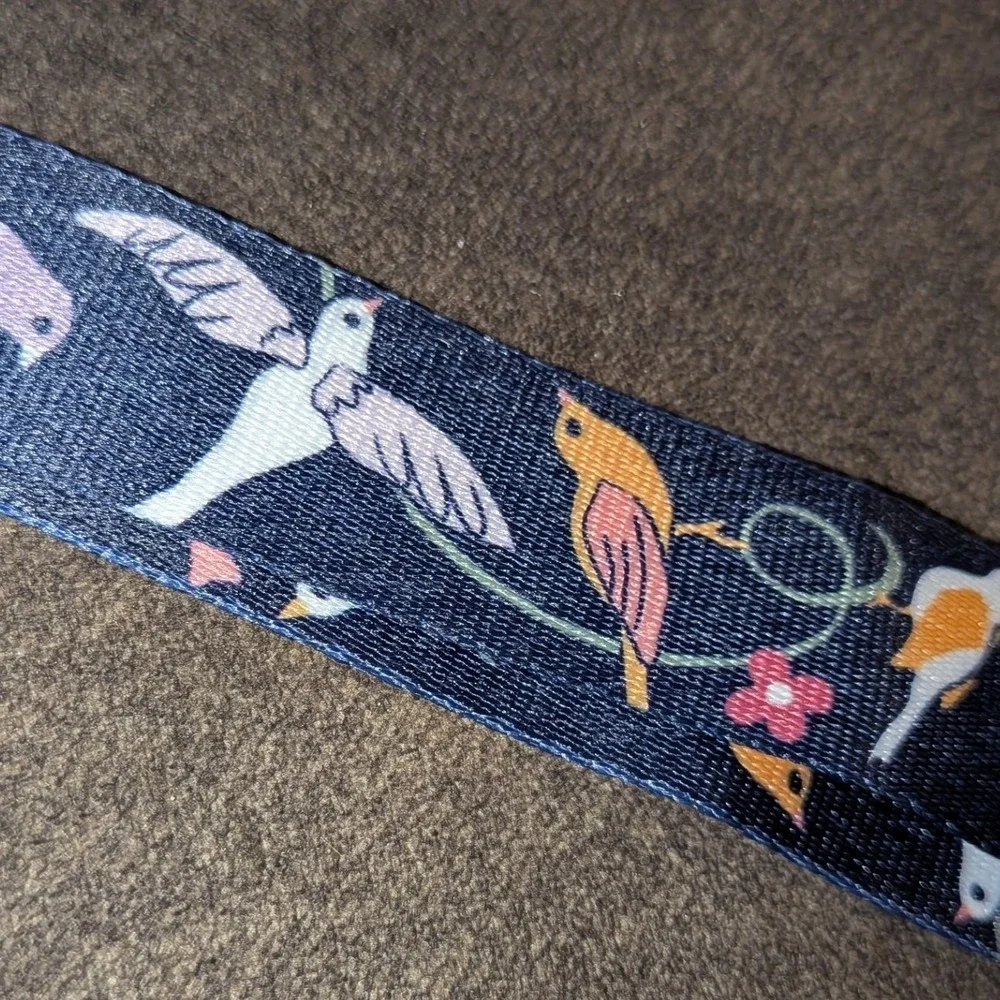 Vera Bradley French Ditsy Wide Lanyard Navy‎ Blue Bird Floral ID Key Holder NEW